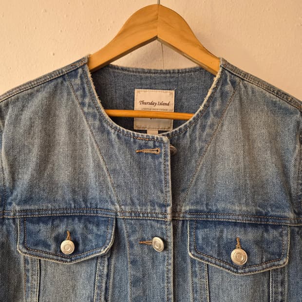 써스데이아일랜드 여성 노카라데님자켓 S사이즈