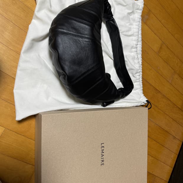 르메르 포춘백 소프트 나파레더 라지 블랙