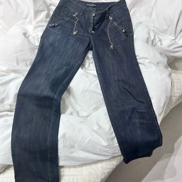 돌체앤가바나 포켓사이드 체인 디테일흑청