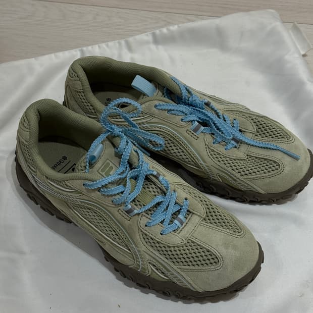 ‼️이사 처분 (1회착용) 휠라 에샤페 말차 운동화 스니커즈 240