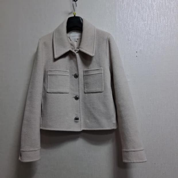 PLASTIC ISLAND플라스틱아일랜드 핸드메이드 울숏쟈켓 모카연베이지