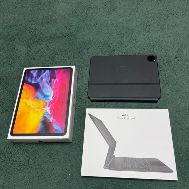 아이패드 프로 11인치 128GB (2세대) + 매직키보드 세트 판매