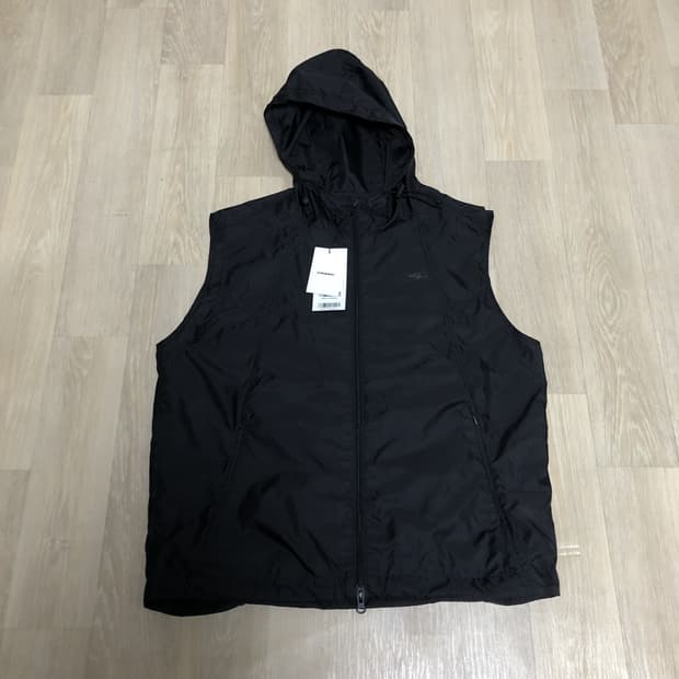 (M) 새상품 코드그라피 유틸리티 경량 후드 베스트 집업 블랙