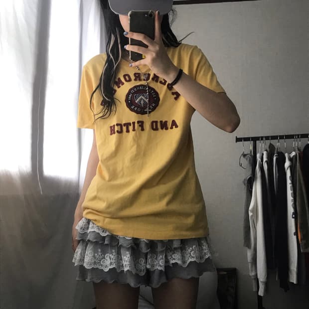 아베크롬비 연노랑 버건디 반팔티셔츠