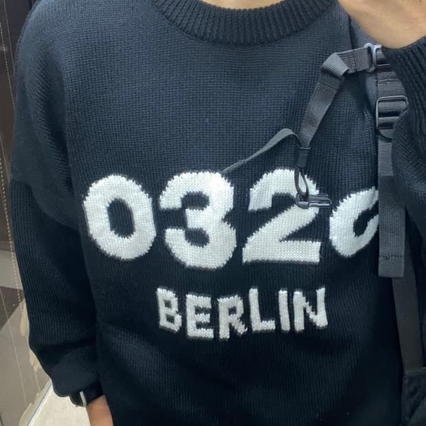 032c Berlin 블랙 니트 스웨터