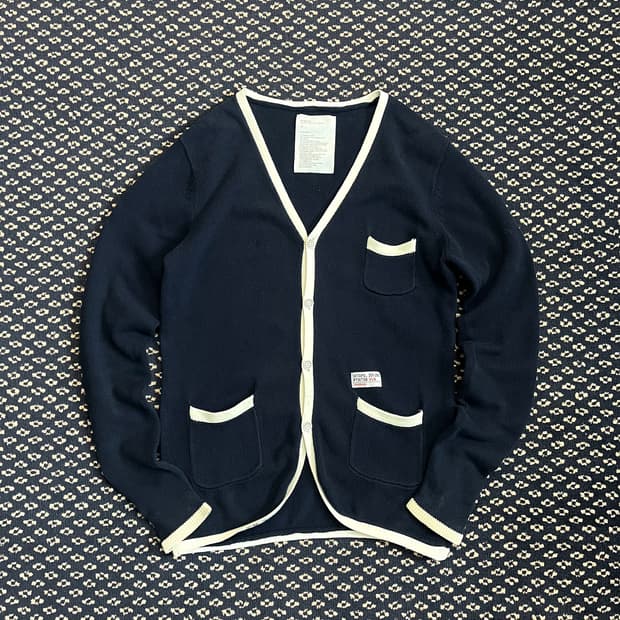 더블탭스 파이핑 가디건