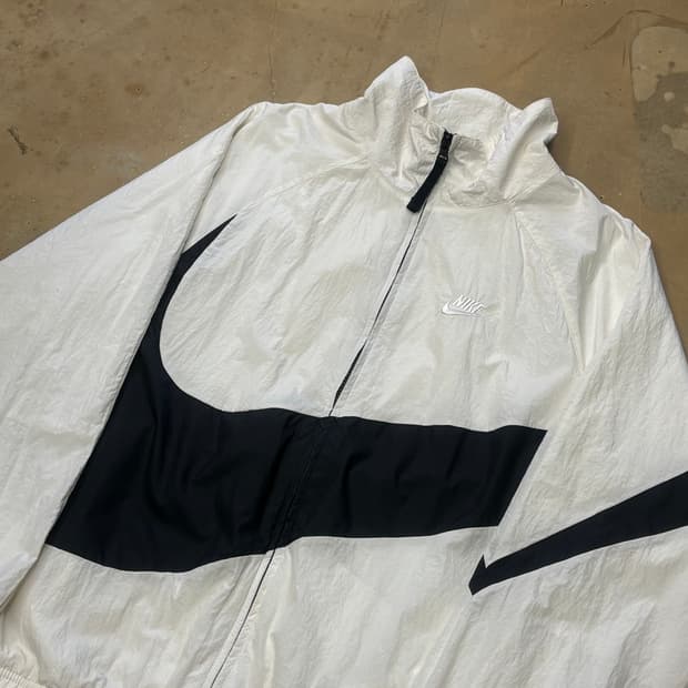 M 나이키 빅스우시 화이트 바람막이