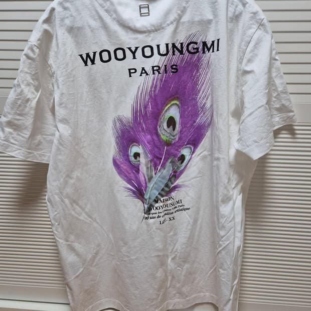 우영미 깃털 백로고 반팔 화이트 48 사이즈 L