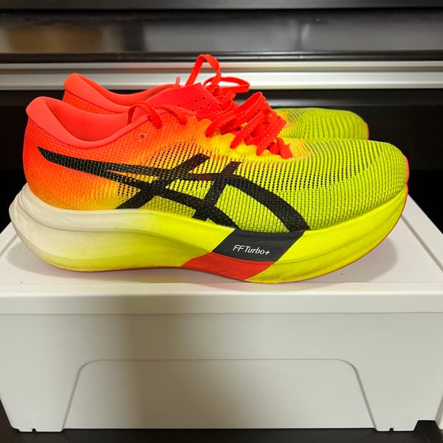 아식스 메타스피드 스카이 파리 260