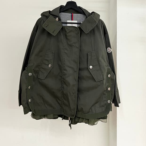 몽클레어 카키 노이제이 후디드 파카 자켓