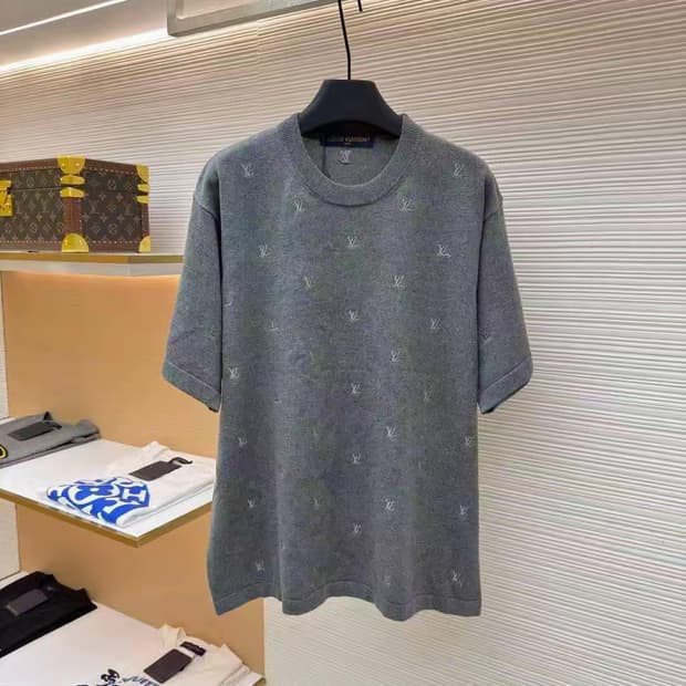 [루이;비통] 새상품 / 니트 반팔 / 약 105 사이즈