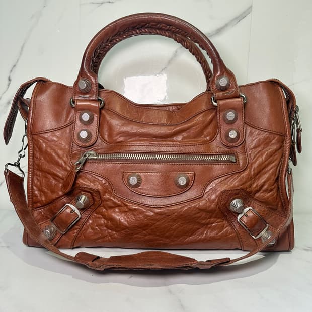 [A 정품] 발렌시아가 자이언트 시티 모터백 미디움 브라운