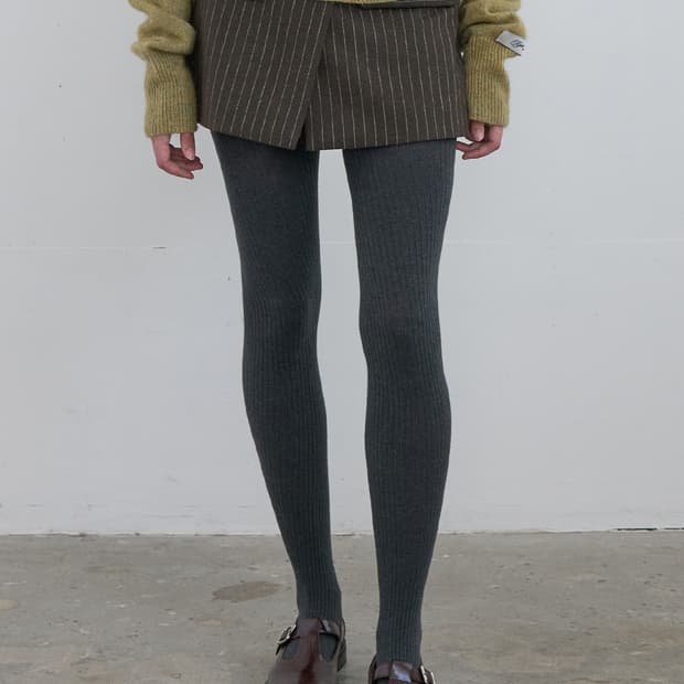 기준 Pin Stripe Wrap Shorts Khaki Brown