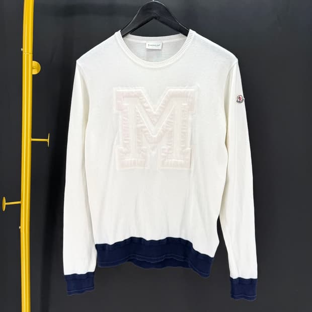 [S사이즈] 몽클레어 로고 긴팔 니트