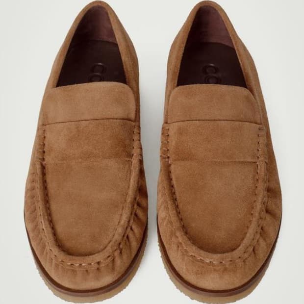 [43] cos 개더드 스웨이드 로퍼 새상품