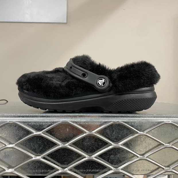 크록스 클래식 퍼 슈어 클로그 블랙 W7 