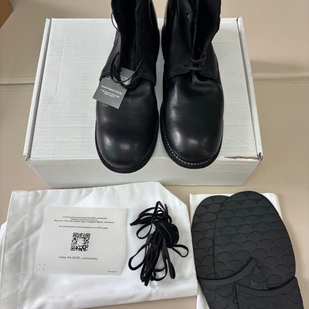 [새상품] 구이디(Guidi) 993X 블랙 42사이즈 풀박스
