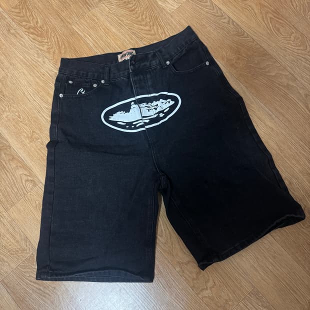 코르테이즈 검정 반바지