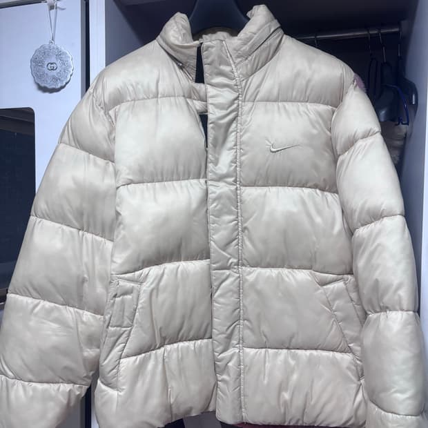 나이키 써마핏 패딩