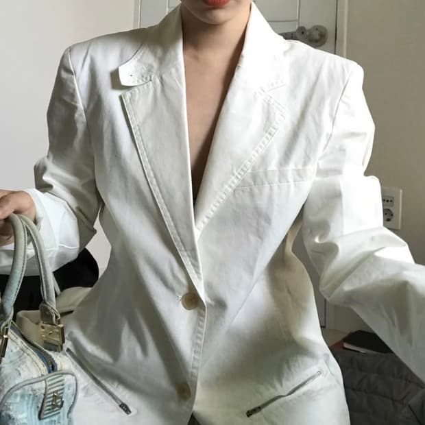 에옹쓰 화이트 자켓