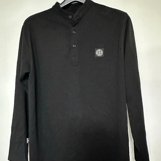 스톤아일랜드 블랙 티셔츠