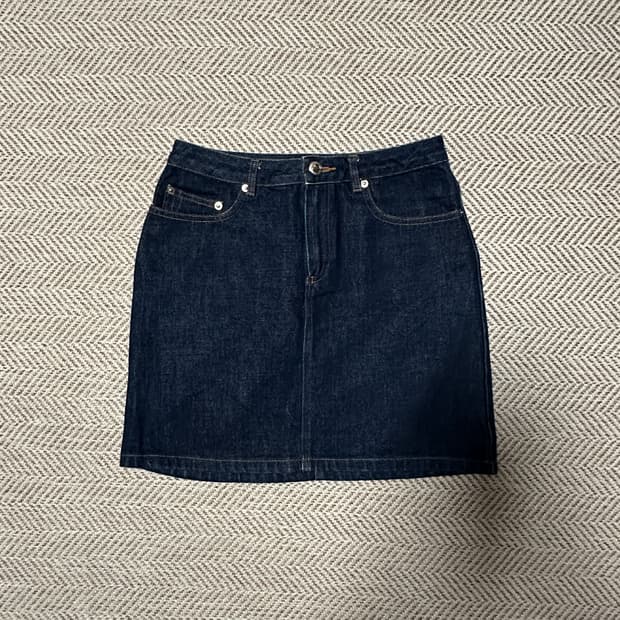 APC woman denim skirt