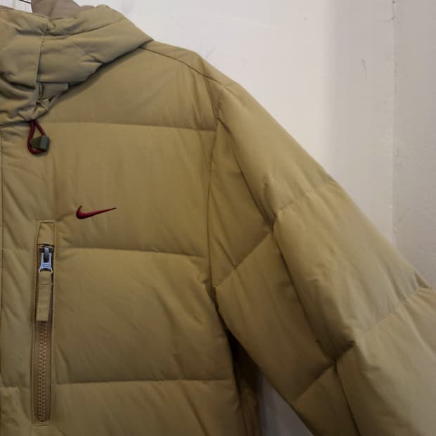 나이키 후드 베이지 버건디 패딩