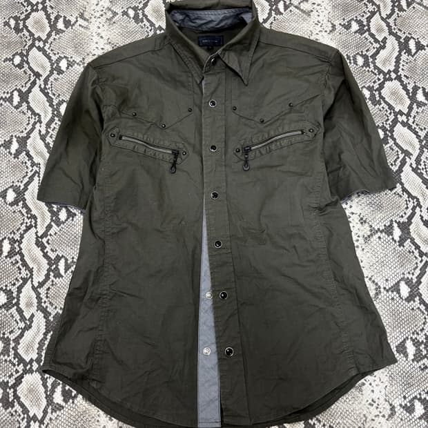 “Male&Co” Minimal Mood Stud Detail Shirt