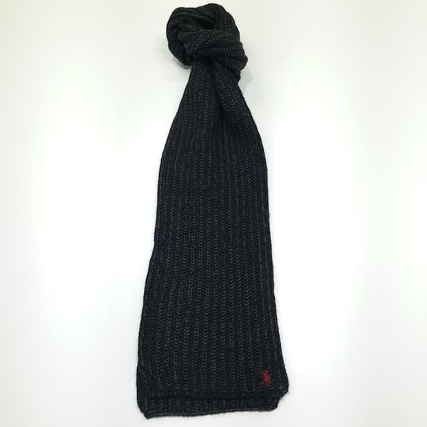 MX375 폴로 캐시미어 & 앙고라 블렌드 차콜 블랙 리브드 니트 머플