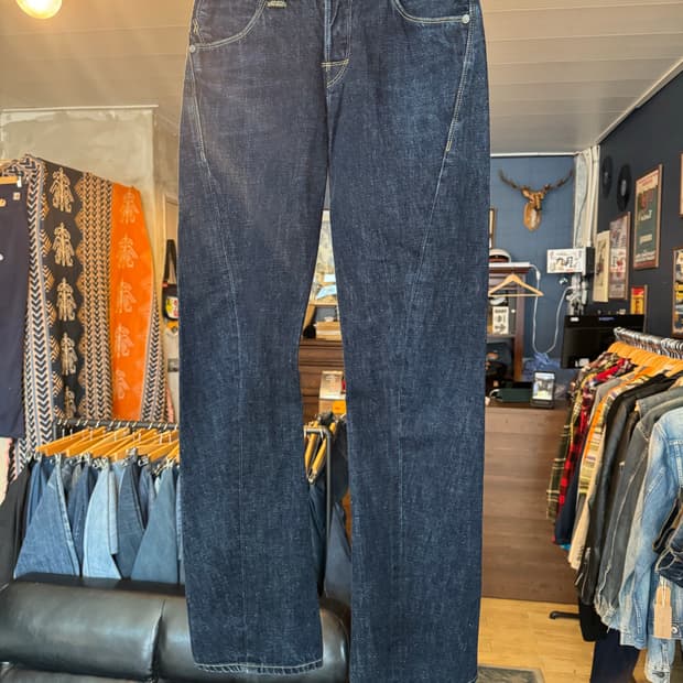 리바이스 엔지니어드 28