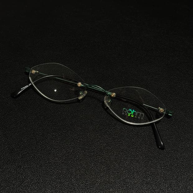 무테 빈티지 안경 _ 독일제 림리스 타입