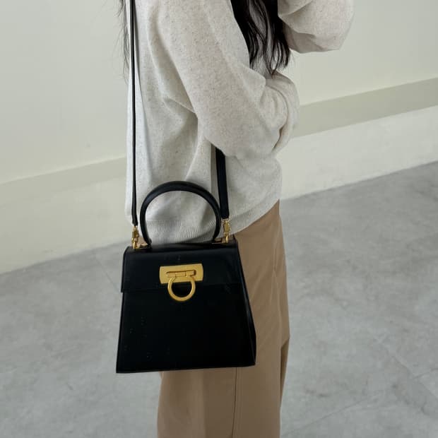 [Ferragamo] Iconic Top Handle Bag Small