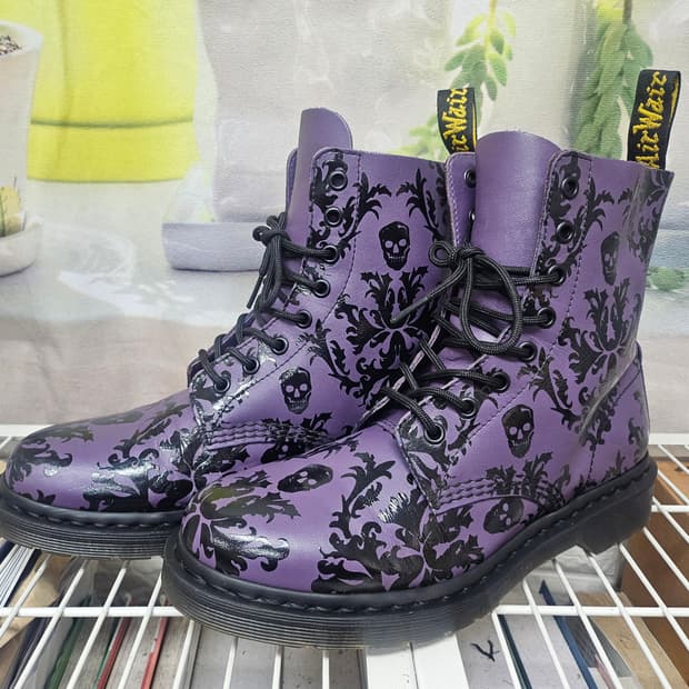 닥터마틴 255 해골 가죽부츠 플로럴 8홀 워커부츠 남녀공용 LB58
