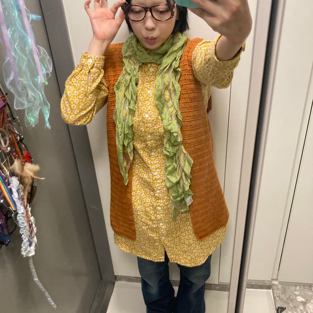 하구미 모리걸 너드미 겨자 레이어드 잔꽃 원피스 뜨개 니트 베스트 리바이