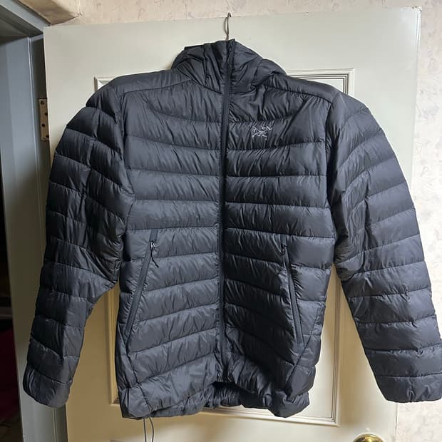 아크테릭스 세륨 후디 블랙