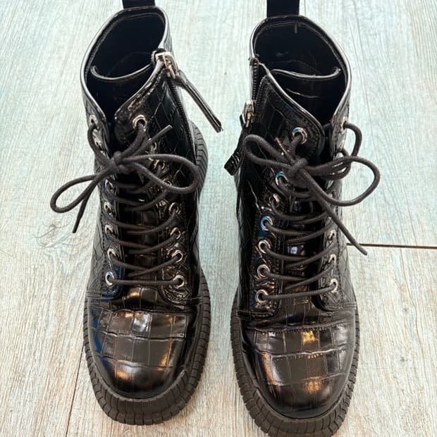 슈콤마보니크로커다일콤뱃부츠