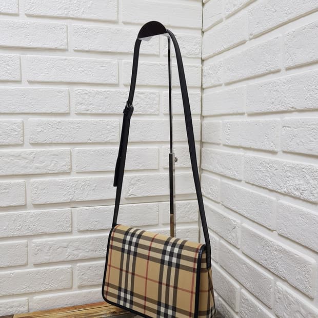 [정품] 버버리 클래식 체크 숄더백