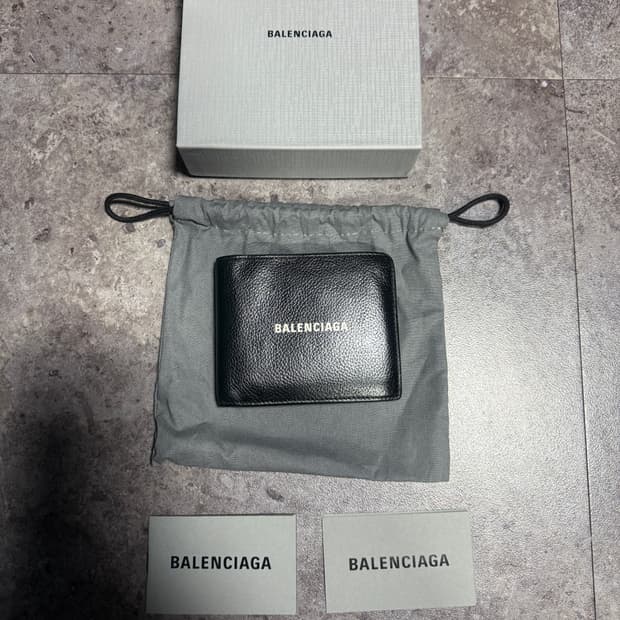 발렌시아가 반지갑 풀박스