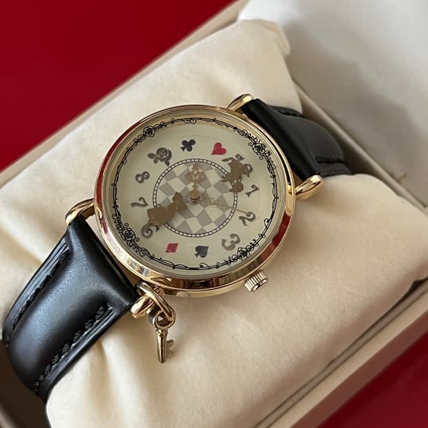 새상품/빈티지) 디즈니주얼 앨리스 여성 손목시계