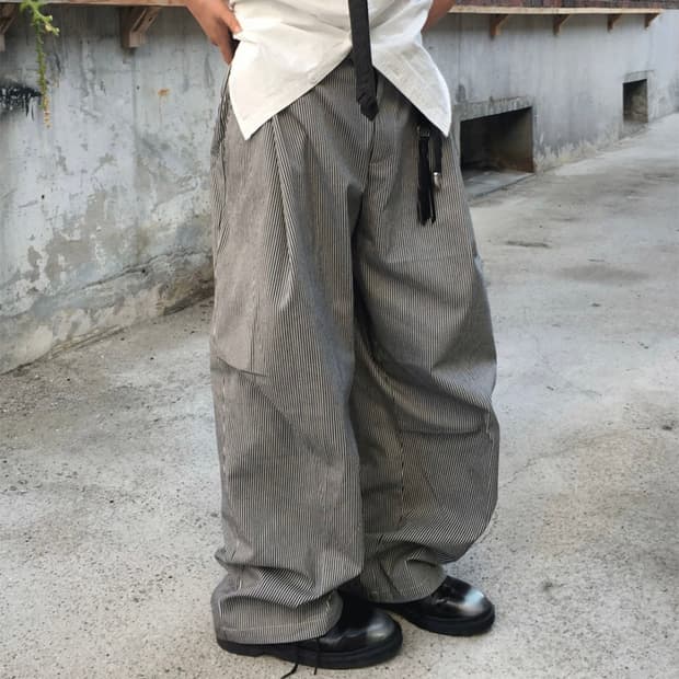 단스튜디오 스트라이프 팬츠