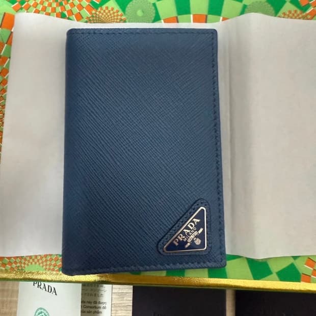 프라다 삼각로고 카드지갑 오거나이저