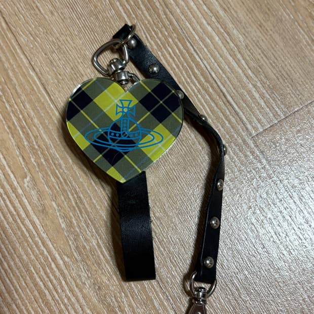 비비안웨스트우드 하트 키링