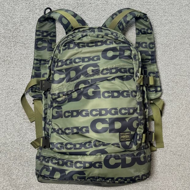 포터 x 꼼데가르송 CDG 콜라보 가방 판매합니다.