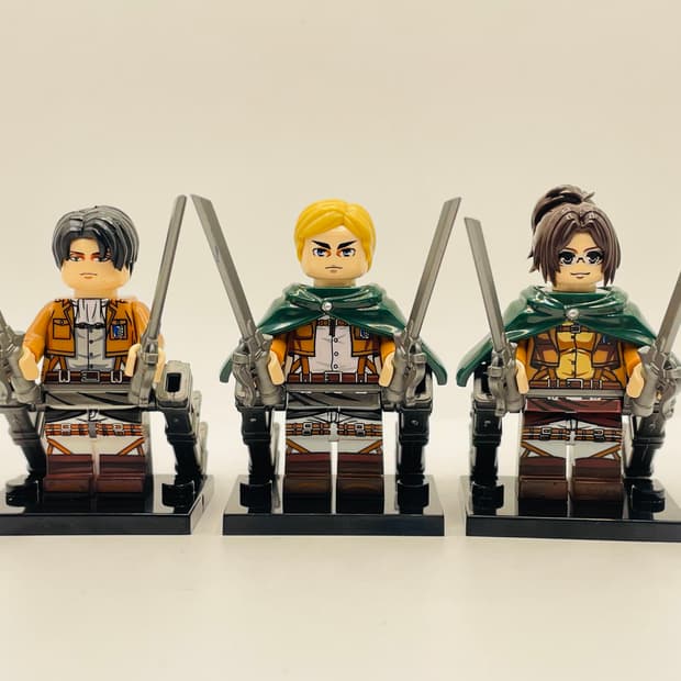 진격의 거인 피규어 3종