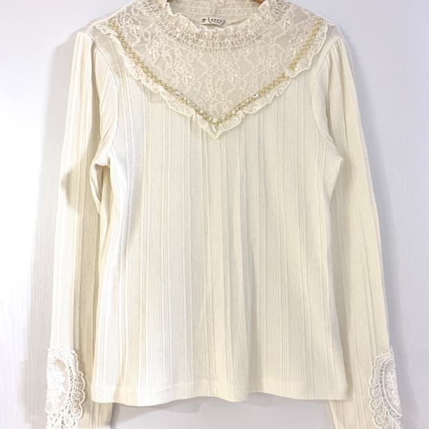 액시즈팜 프릴 이너 롱슬리브