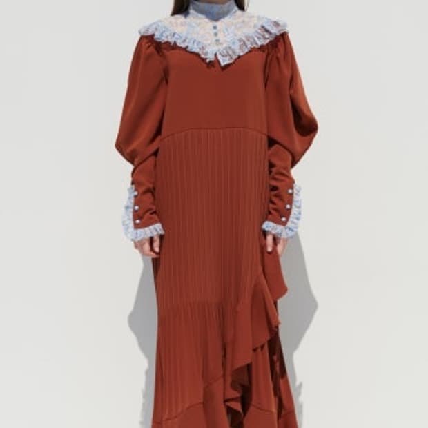 듀이듀이 레이스 카라 프릴 롱원피스 드레스