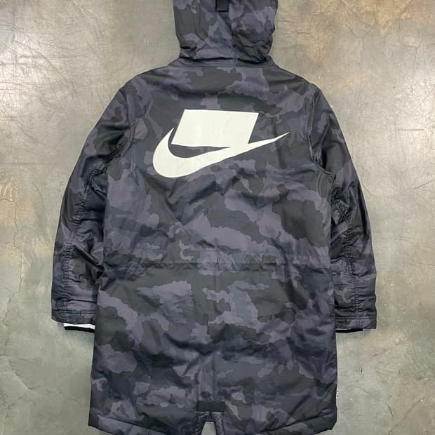 나이키 그레이카모 피쉬테일 파카