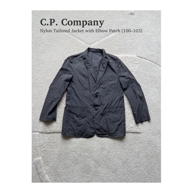C.P. 컴퍼니 나일론 엘보 패치 테일러드 재킷 (100-103)