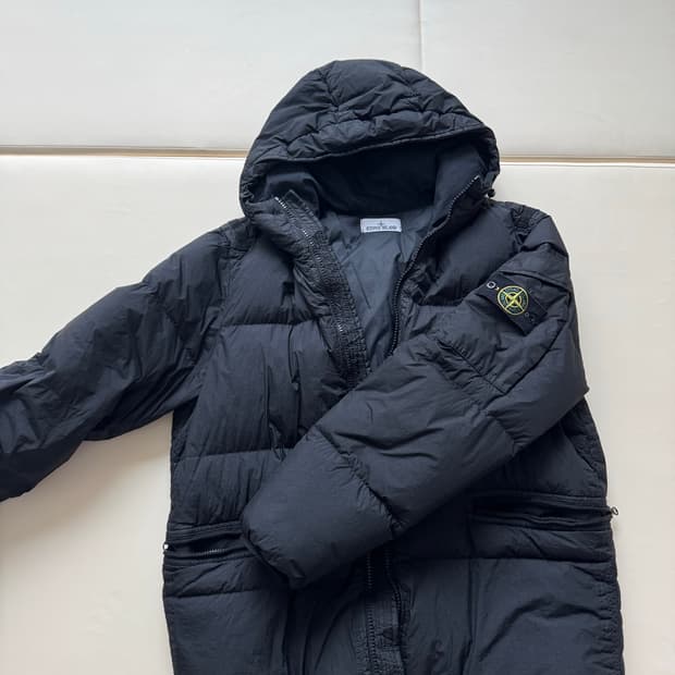 스톤아일랜드 크링클랩스 22fw 패딩 블랙 L