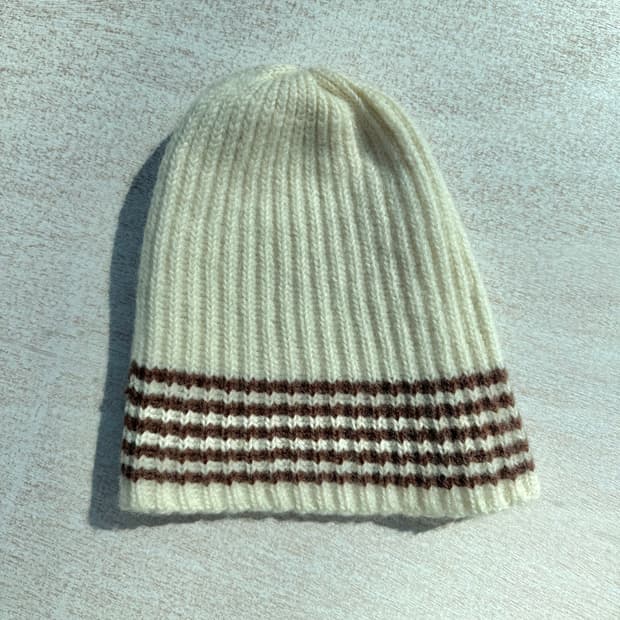 아이보리 브라운 스트라이프 비니